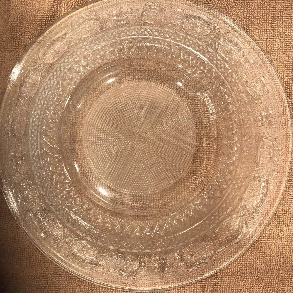 KIG MALAYSIA GLASS CLEAR FLEUR-DE-LIS PATTERN  3  DINNER PLATES 10